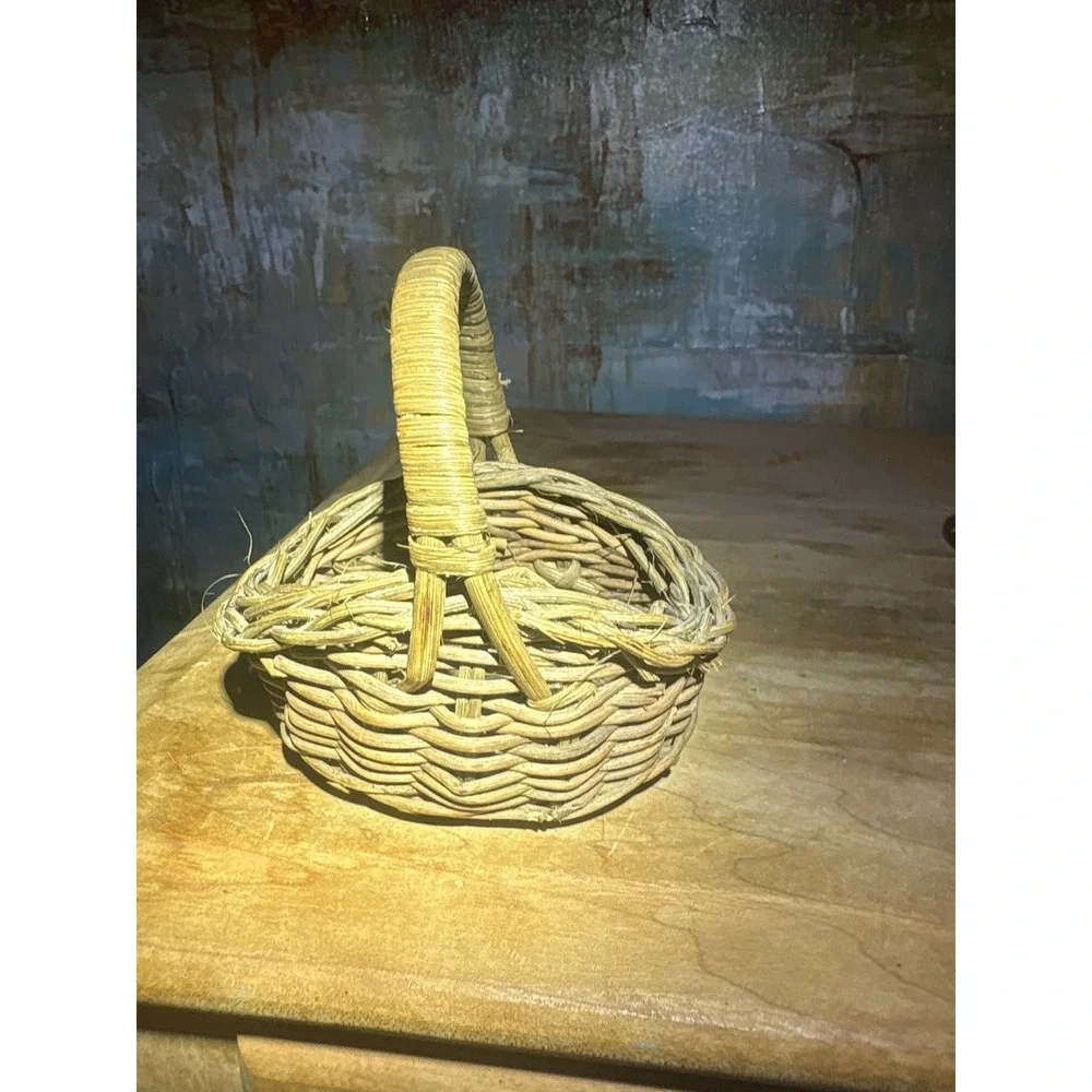 Rustic Miniature Wicker Basket with Handle Natural Fiber Primitive Decor 4in